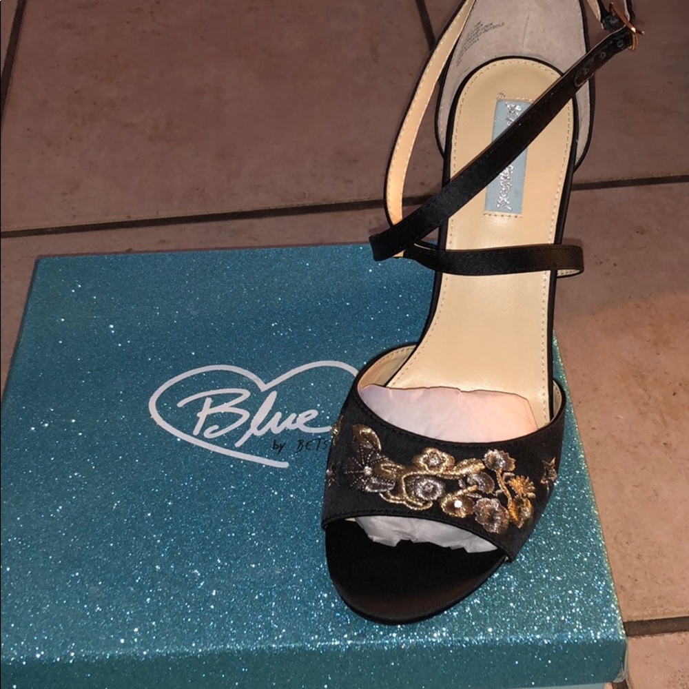 Betsy Johnson heels Size 10